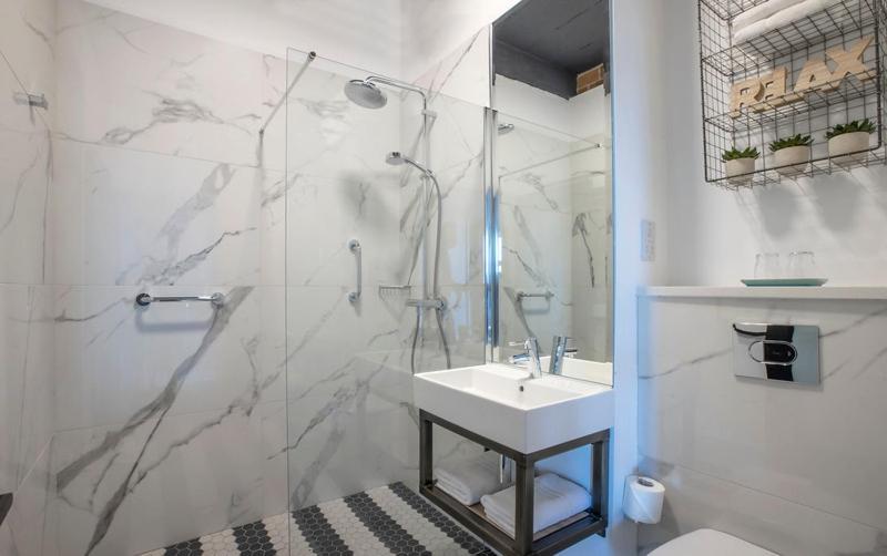 Hotel67 Killarney Bagian luar foto